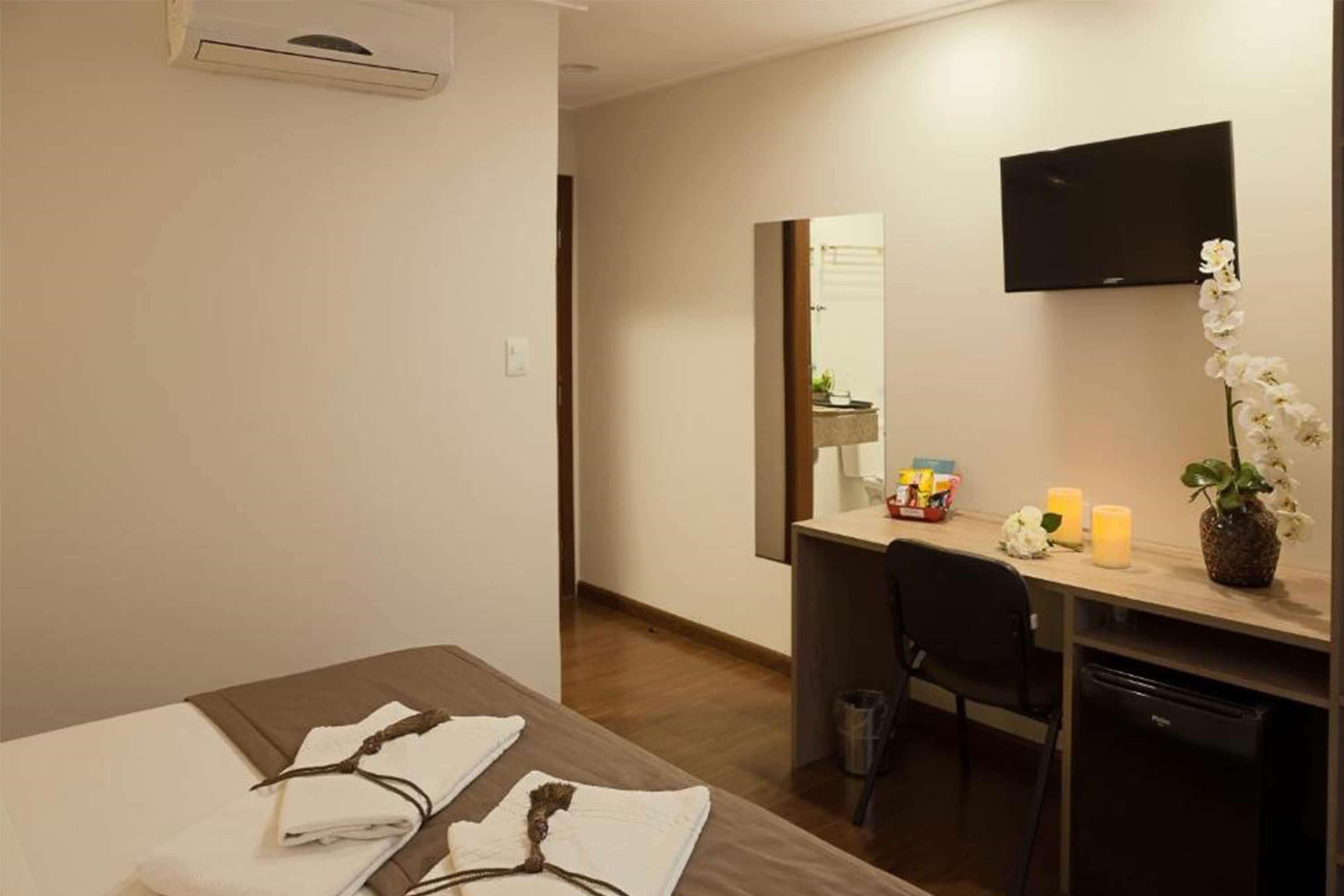 Tryp By Wyndham Varginha Cafe Royal Exterior photo